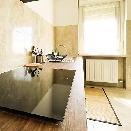 Suitesflores - Bright And Cozy In Verona