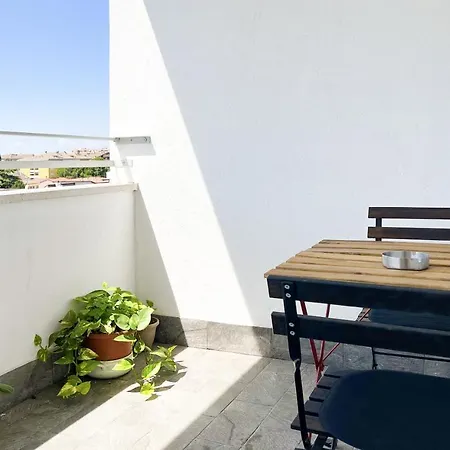 Apartment Suitesflores - Bright And Cozy In *