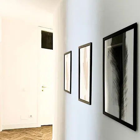 Suitesflores - Bright And Cozy In * Verona
