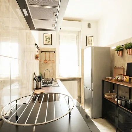 Suitesflores - Bright And Cozy In Lägenhet Verona