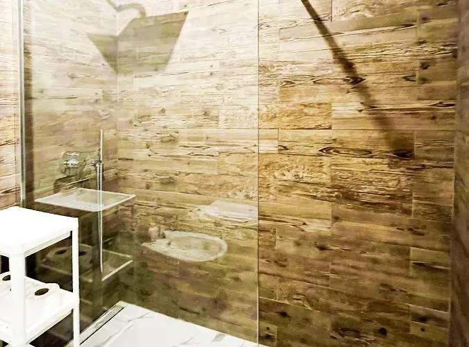 Suitesflores - Bright And Cozy In