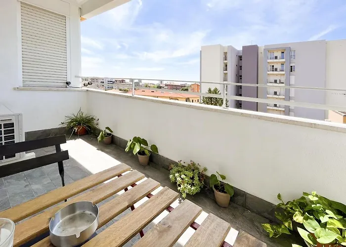 Lägenhet Suitesflores - Bright And Cozy In *