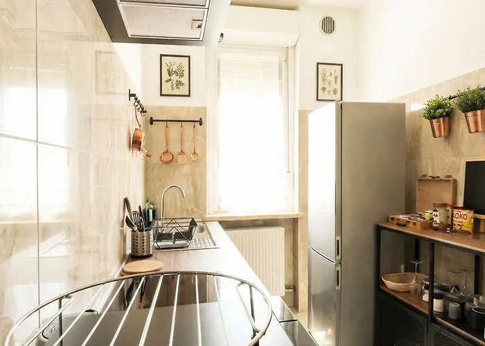 Suitesflores - Bright And Cozy In Lägenhet Verona